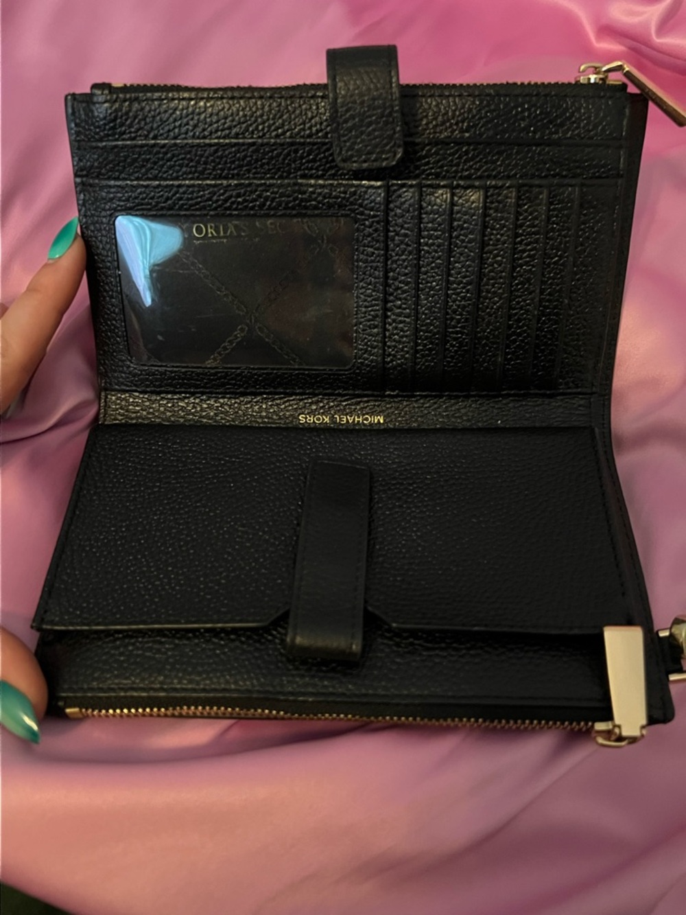 Michael Kors Wallet - Picture 3 of 11